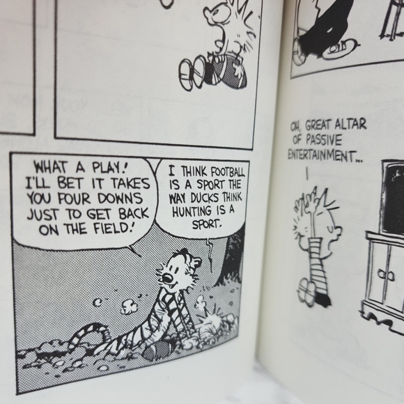 Calvin And Hobbs Paperback Comic Book - Picture 6 of 8